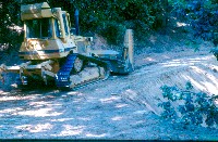 bulldozer2_sm.jpg 26K